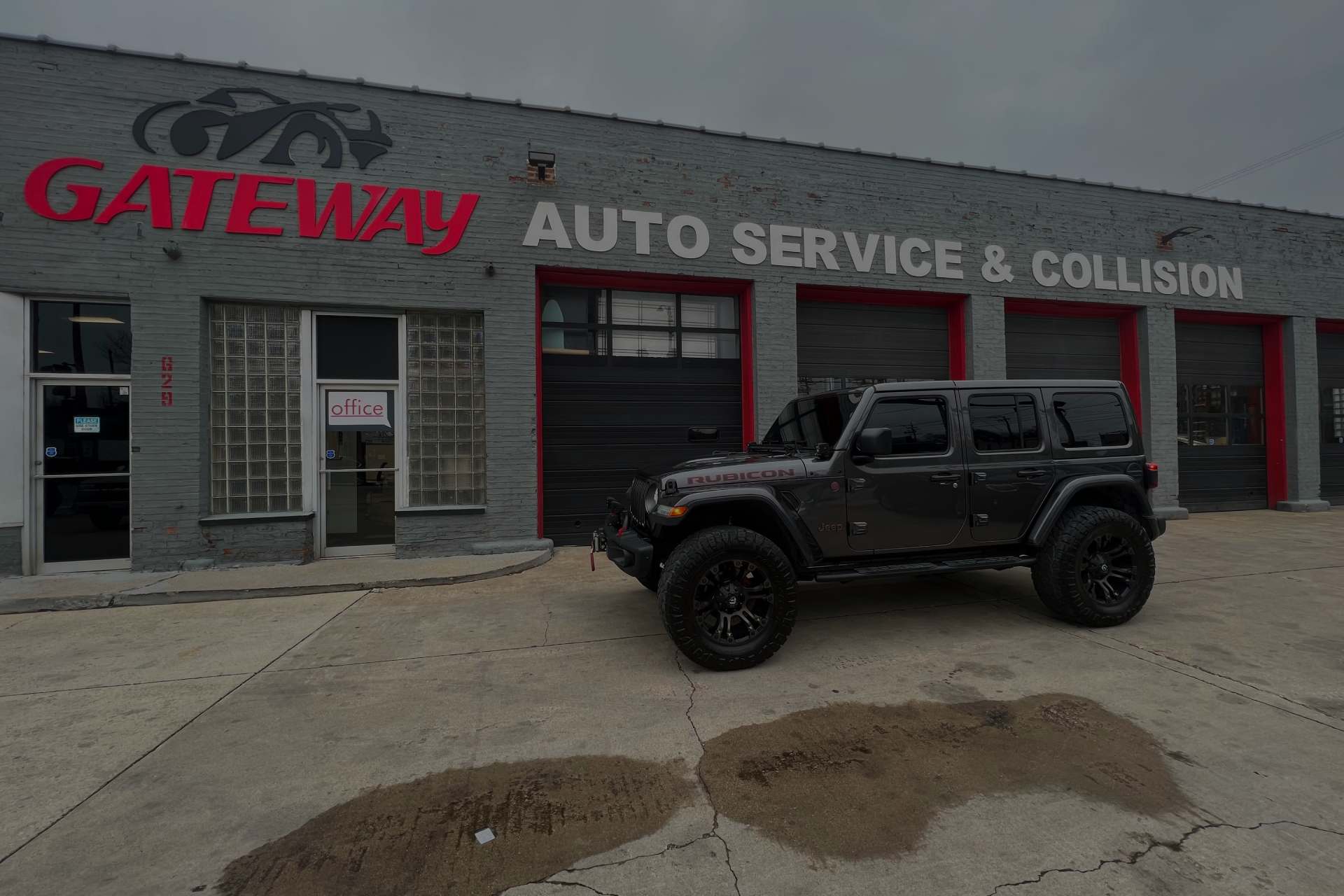 Chicago auto repair and collision center Gateway Auto